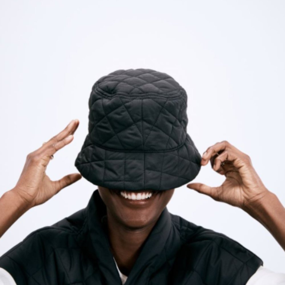 NWOT H&M | BUCKET HAT